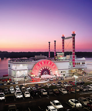 Ameristar casino Vicksburg riverboat at sunset