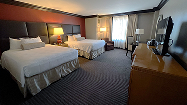 deluxe queen room